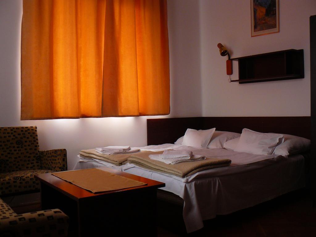 Bed and Breakfast Diana Panzio Matrafured Zimmer foto